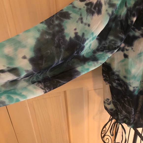 SCOOP NYC GORGEOUS SIZE SMALL TOP - Picture 3 of 7